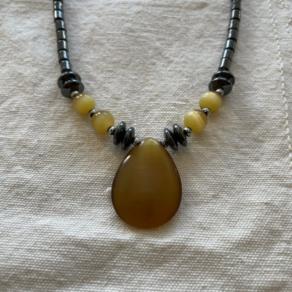 3For$20/ Hematite and Tiger's Eye Pendant Necklace - Picture 3 of 6